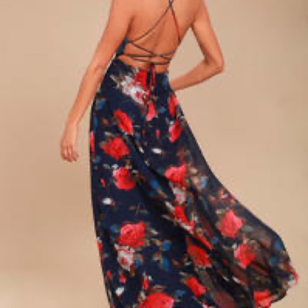 Floral maxi dress, perfect for all your spring events. Only worn once!